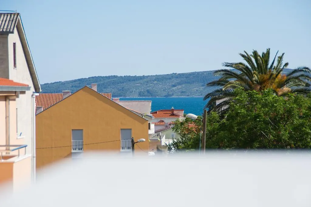 Apartment Gostinjska Kastela 0*,  Croatia